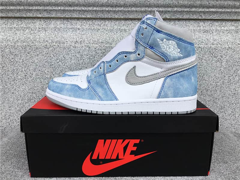 Air Jordan 1 High OG Hyper Royal Size EU36-EU46