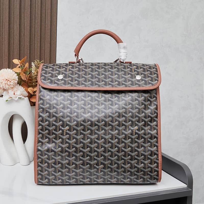 Goyard Backpack 33x34x15cm