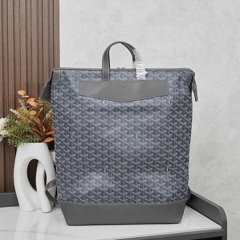 Goyard Backpack 33x14x43cm