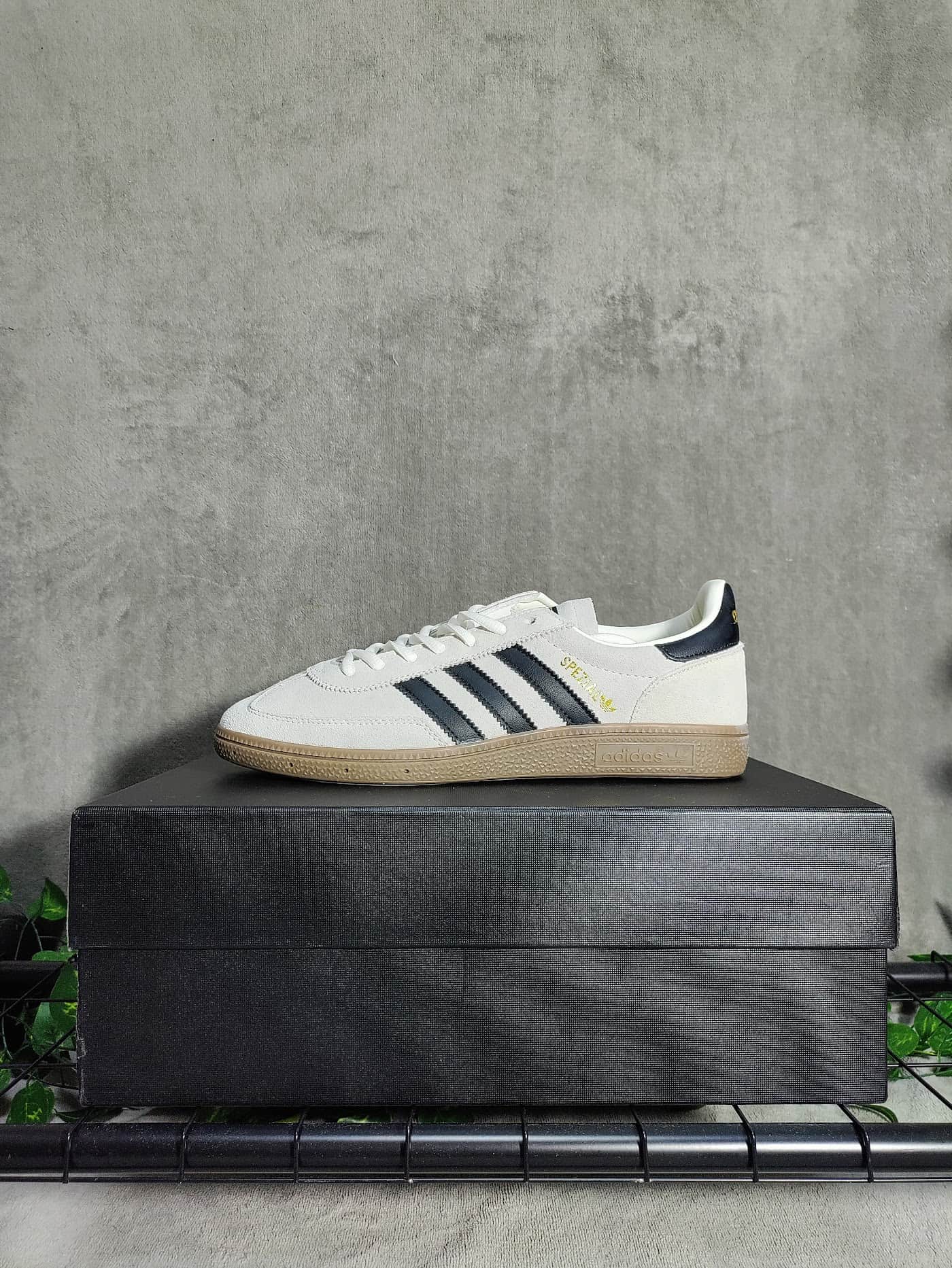 Adidas Spezial alb