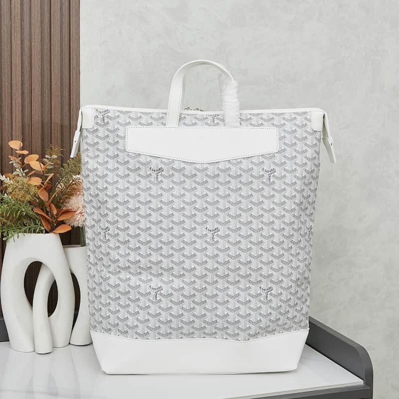 Goyard Backpack 33x14x43cm
