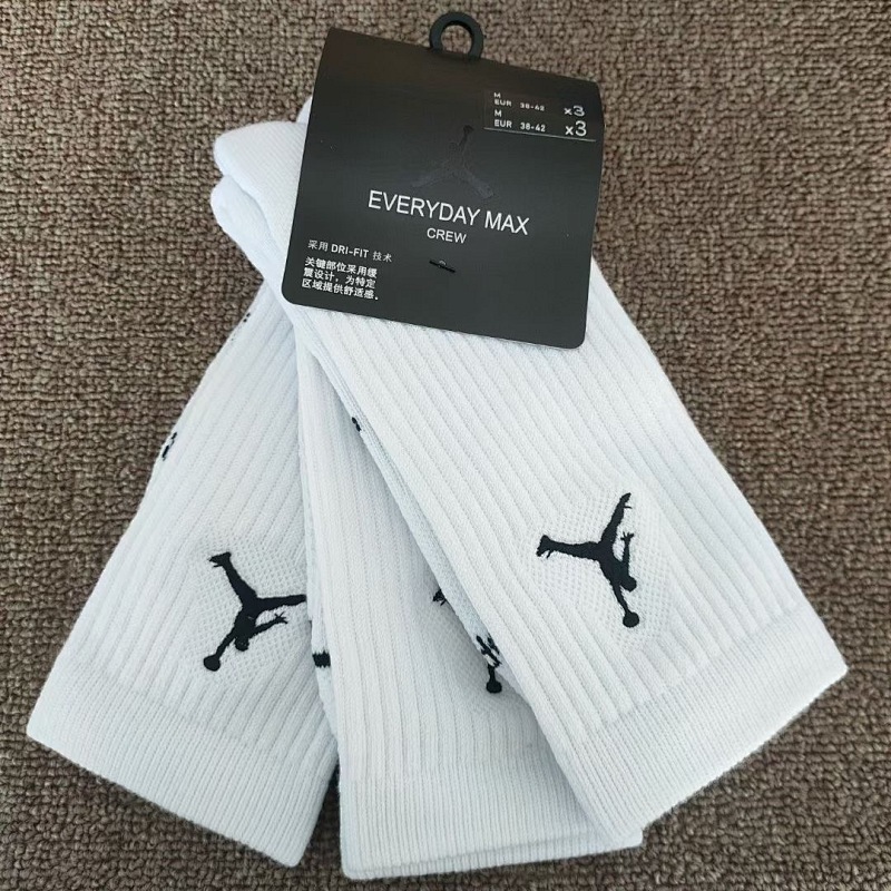 7 ♡(3 Pairs ) Air Jordan Socks Size M L