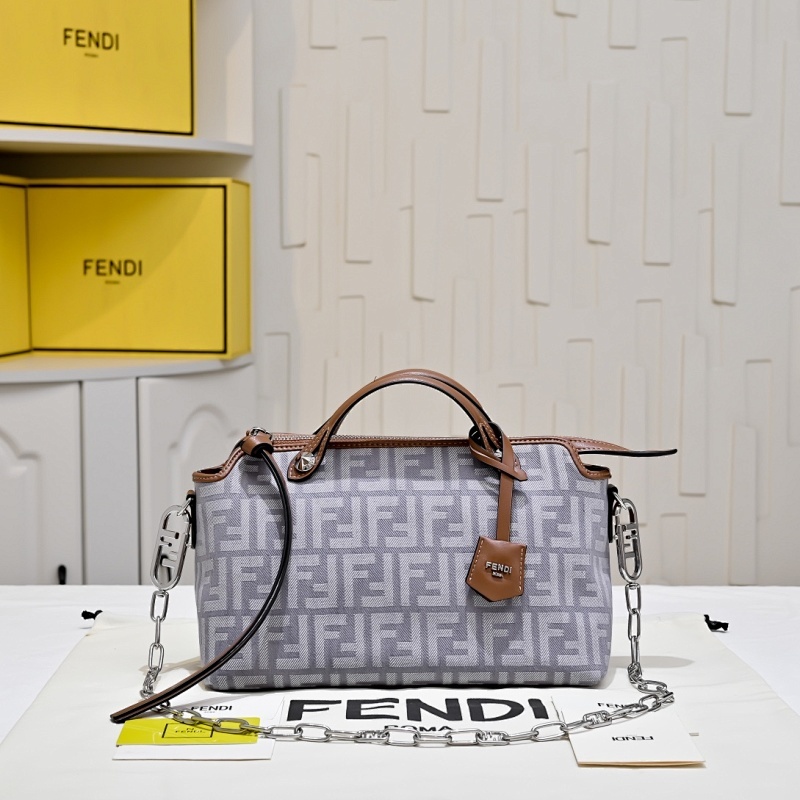 Fendi Crossbody Bag 26x18cm