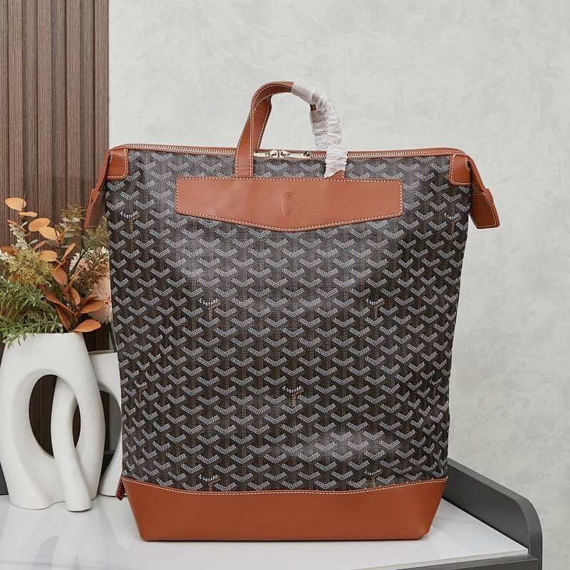 Goyard Backpack 33x14x43cm