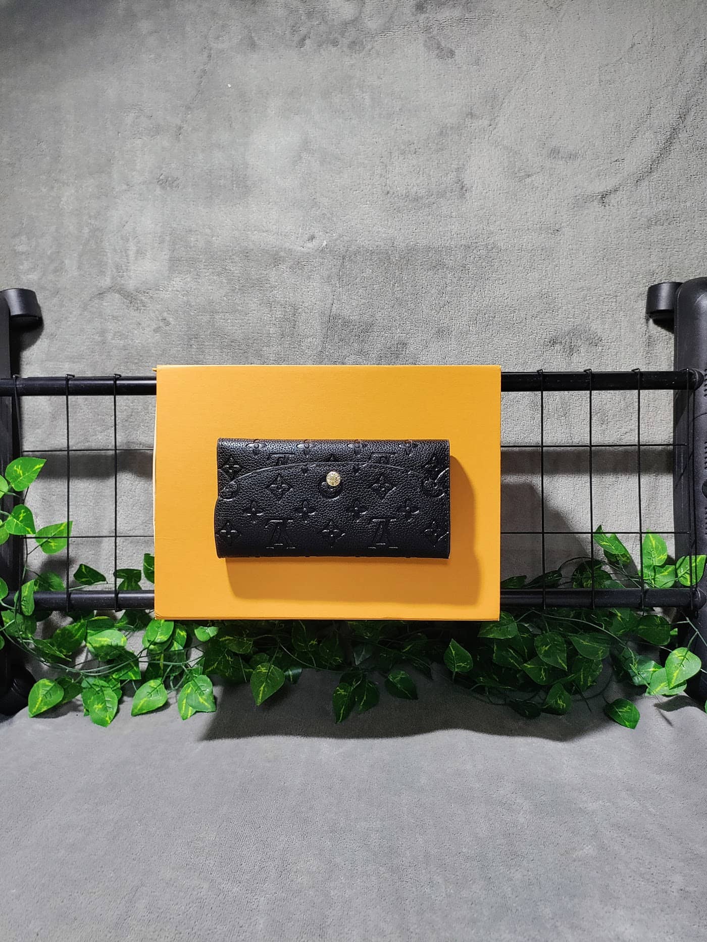 Louis Vuitton Negru