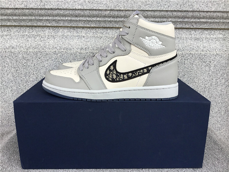Air Jordan 1 High AJ1 x Dior Size EU36-EU47.5