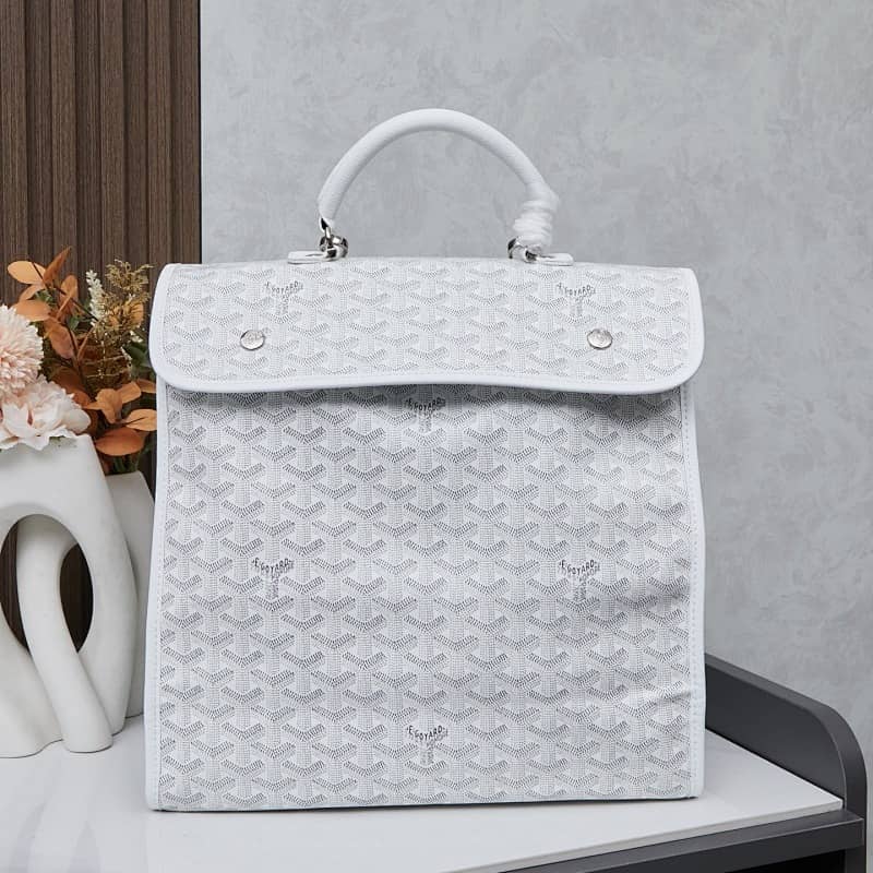 Goyard Backpack 33x34x15cm