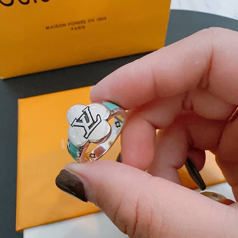 LV Ring 7-11