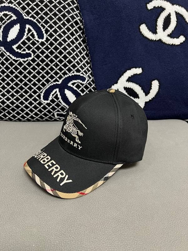 15♡Burberry Cap