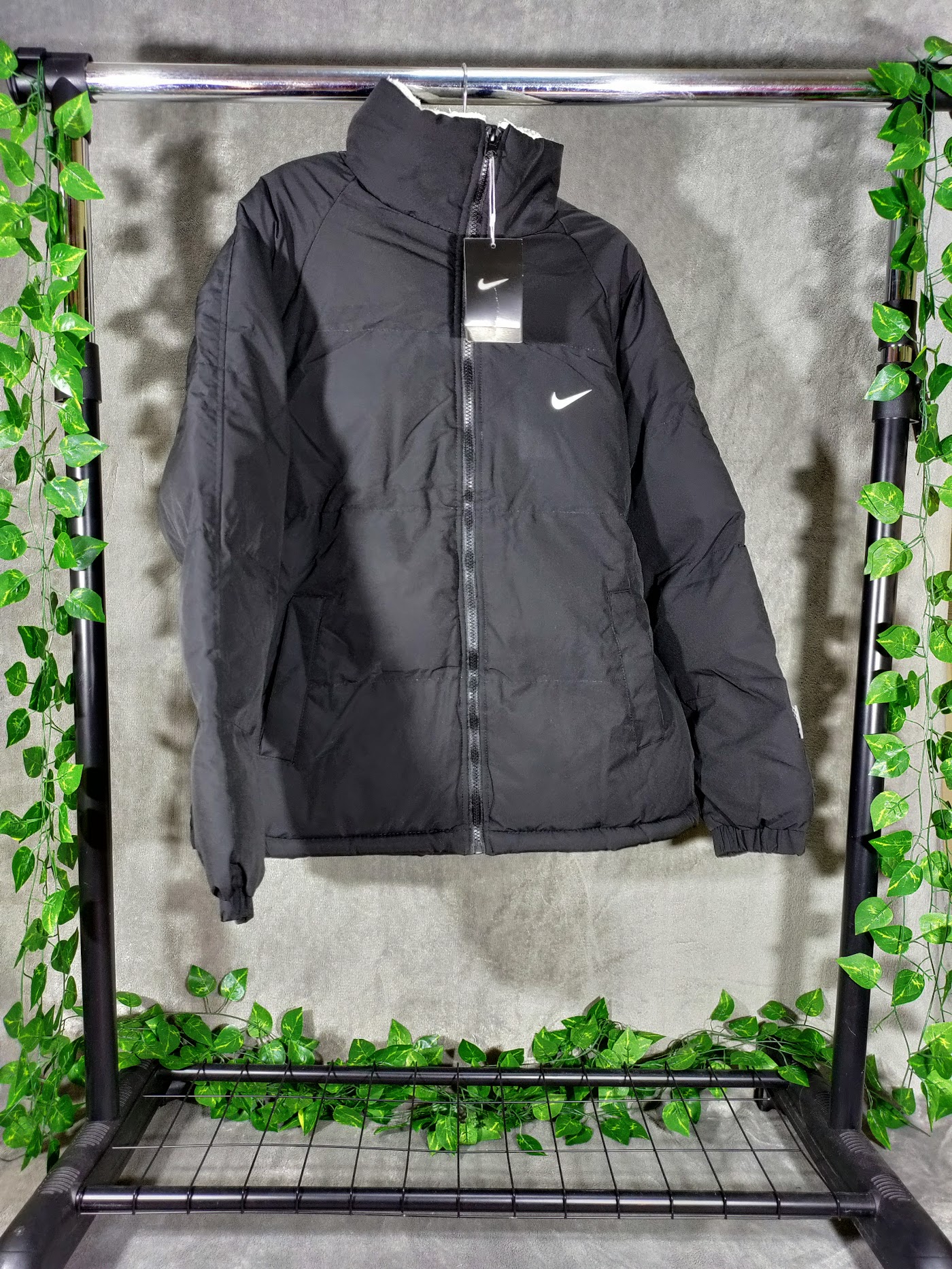 Nike Neagra Fluffy